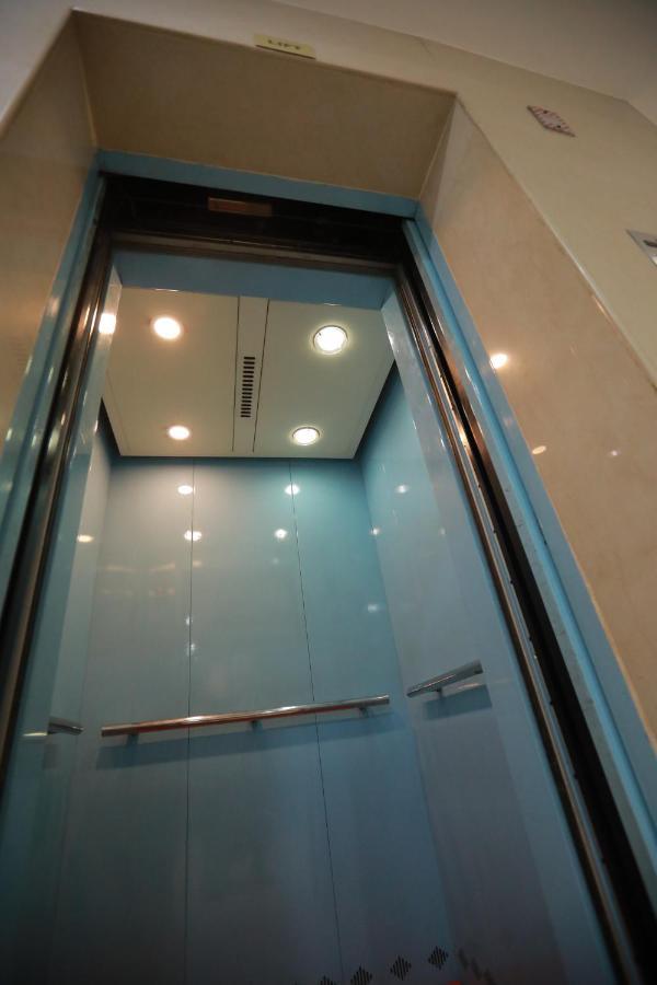 Hotel Peninsula Thrissur Экстерьер фото